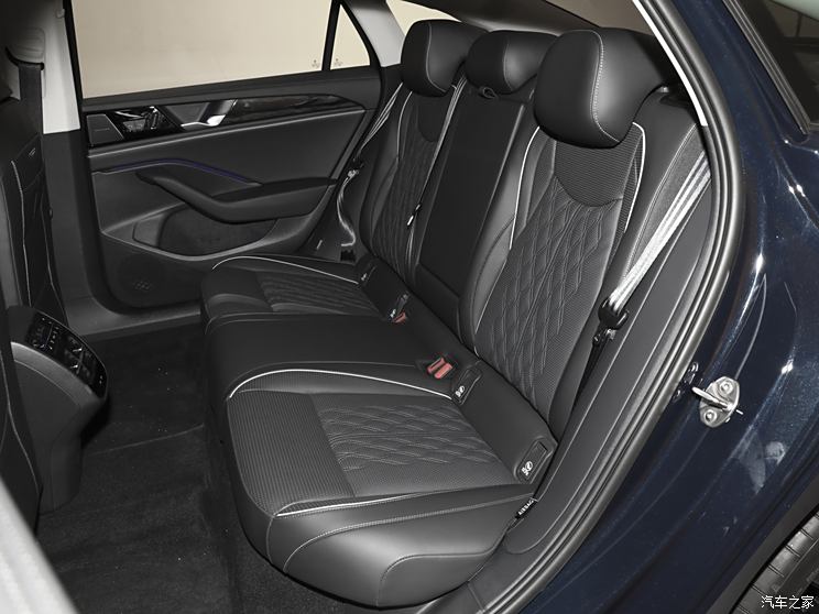FAW-Volkswagen Magotan 2024 380TSI DSG Suite Edition