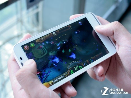 5.0 inch /9.9mm/ Android 4.0 music Phone S880 evaluation